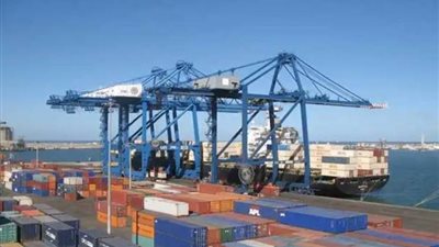 تداول 1121 شاحنة بضائع عامة ومتنوعة بموانئ البحر الأحمر