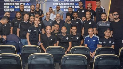 العطار يستمع إلى شكاوي الحكام ويعد بحلول عاجلة في اتحاد الكرة