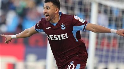 تريزيجيه يقود طرابزون للفوز على فاتح كاراجومروك بخماسيه 