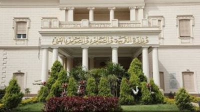 بعد 30 دقيقة من بدء اللجنة تداول أسئلة امتحان الديناميكا 