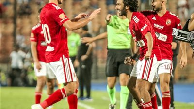 حسين الشحات يشيد بدور 