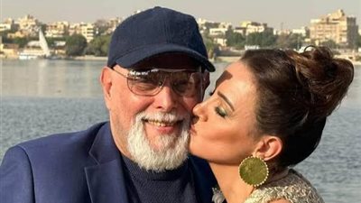 ريهام عبد الغفور بحزن عن والدها: موجود وحاسس بينا