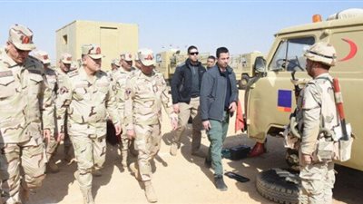 رئيس أركان القوات المسلحه يشهد إجراءات رفع كفاءه وحدات المدفعية بالمنطقة المركزية (صور)