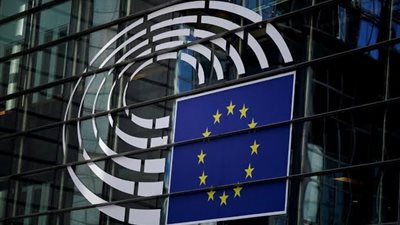 اتفاق أوروبي أمريكي لـ تعزيز حماية المدافعين عن حقوق الإنسان وحماية المنصات على الإنترنت