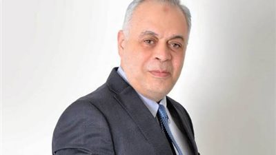 بعد دخوله المستشفى.. أشرف ذكي يكشف الحالة الصحية لـ المخرج أحمد شوقي