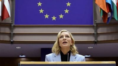 الفنانة الأسترالية كيت بلانشيت تدعو لوقف إنساني لإطلاق النار في غزة 