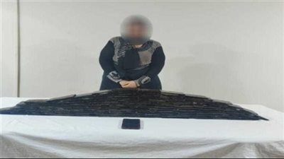 بحوزتها 15 كيلو حشيش.. سقوط أخطر تاجرة كيف في بولاق الدكرور