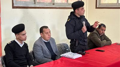 لتوعية الطلاب على كيفية مواجهة المخاطر.. إدارة أبو رديس التعليمية تستقبل وفدا من رجال الشرطة