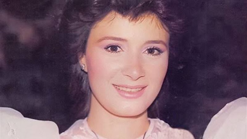 1848FD89-C193-40E1-BE6C-A1094BE7F3DC||719E1C18-9246-4E9F-BC