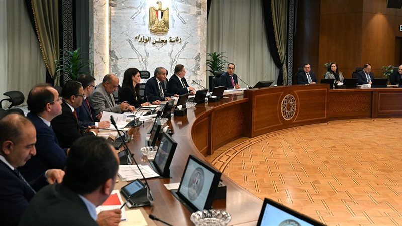 خلال الاجتماع||خلال