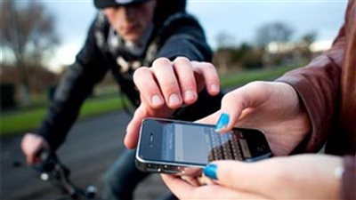 ارتكبا 7 وقائع.. سقوط لص الهواتف من المواطنين في أطفيح