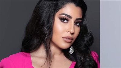 آيتن عامر تحطم النمط التقليدي بإطلالتها الجريئة الكاجوال