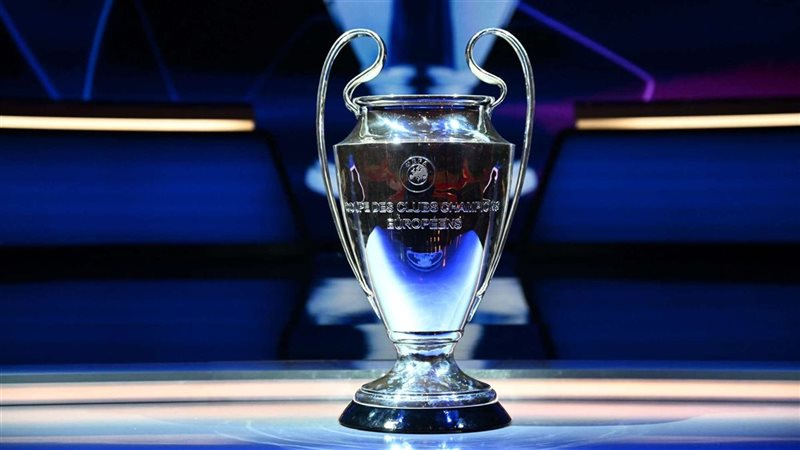 20221030_Champions_League_trophy