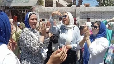 معالج نفسي يوجه نصيحة ذهبية لأولياء الأمور قبل نتيجة الثانوية.. قدموا لهم الحب