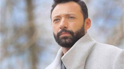 أحمد فهمي.. رحلة فنية مليئة بالتألق والإبداع