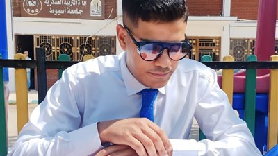 أحمد شوكلي.. وزير شباب أسيوط