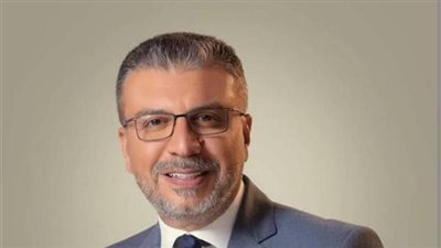 بعد سقوطه من الطابق الثالث.. عمرو الليثي يطمئن جمهوره 