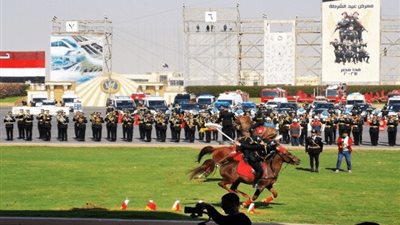 أكاديمية الشرطة تتزين بالعروض الترفيهية بمعرض المعدات الأمنية السنوي (صور)