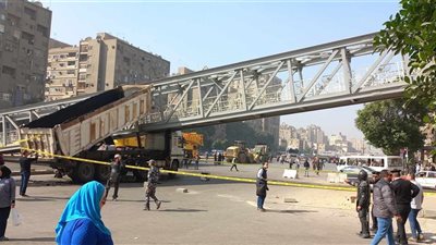 ضبط قائد السيارة المتسبب في سقوط كوبري المشاة بالمهندسين