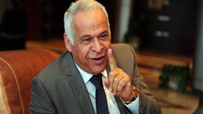 الاقتصادية تُقضي بالحبس لفرج عامر رئيس نادي سموحة