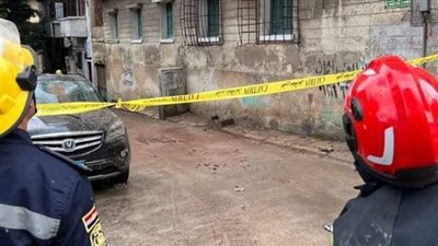 انهيار جزئي بعقار سكني في المنيرة الغربية وإصابة ربة منزل