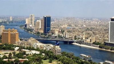 رياح وأمطار خفيفة.. 