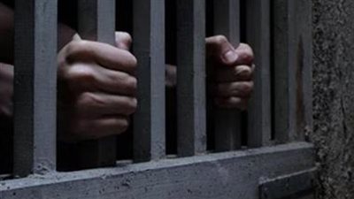 جنايات القاهرة تُقضي بالحبس للمتهم بهتك عرض طفلة في القطامية