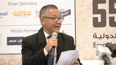 وزير الثقافة الفنزويلي في ندوة داخل معرض الكتاب 