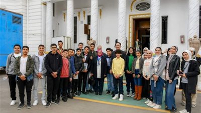 جولة تفقدية لطلاب إدارة شبين الكوم التعليمية لمجلس النواب