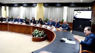 طارق الملا: الشركات البترولية فى مقدمة القطاعات الجاذبة بالبورصة المصرية 