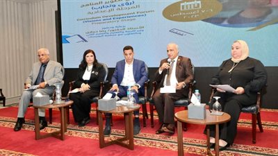 «حجازي» يشهد حلقة نقاشية حول 