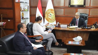 «وزير العمل» يستقبل عضو لجنة العلاقات الخارجية بمجلس النواب 