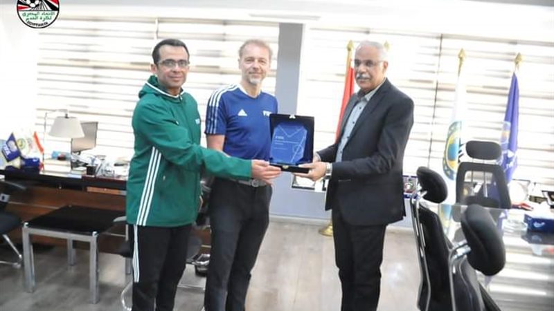 5dc2366f-a6a3-4ab7-82ec-1a53b39ad5d5