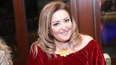 بـ إطلالة محتشمة.. نهال عنبر في أحدث ظهور عبر إنستجرام مع شيخ الأزهر