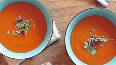 الحساء والعسل.. أبرز الأطعمة الشتوية للشعور بالدفء