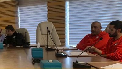 المنتخب الوطني بالأحمر أمام نيوزيلندا في افتتاح كأس عاصمة مصر