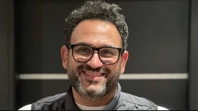 عودة أكرم حسني للسباق الرمضاني بـ 