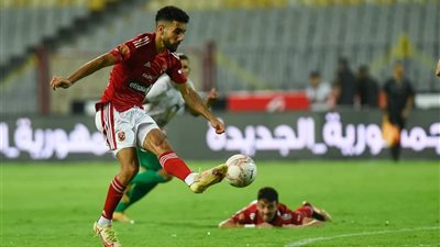 حالة من الغضب تسيطر على الأهلي بسبب قندوسي.. تفاصيل