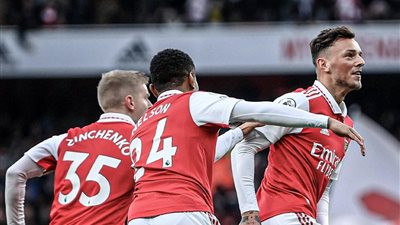 أرسنال يدمر حصون بورنموث بثلاثية ويتصدر الدوري الإنجليزي  