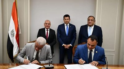 وزير الرياضة يشهد توقيع بروتوكول تعاون بين الوزارة والجامعات الأوروبية