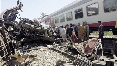 دخلا إلي المزلقان مخالفين.. قطار يحول جثتي لأشلاء على القضبان بالعياط