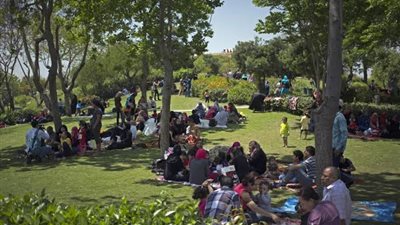 القناطر الخيرية تفتح أبوابها لاستقبال زوارها للاحتفال بعيد شم النسيم