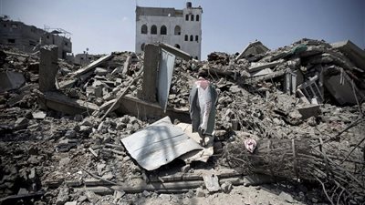 عشرات القتلى بقصف شرق غزة ورسالة من الجيش الإسرائيلي