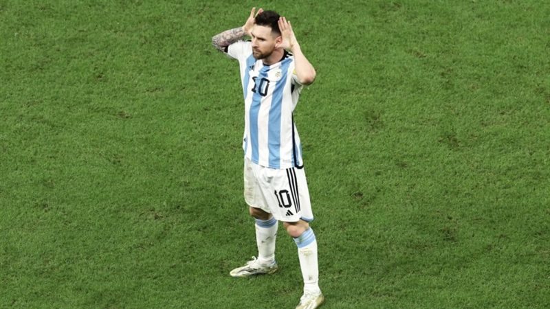 A16ECFD4-2F61-4A13-B6FB-1AAFDB2E0ADA