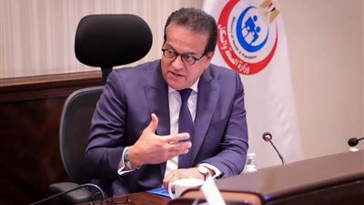 وزير الصحة يعلن عن الخدمات الطبية المقدمة بحملة 100 يوم صحة منذ انطلاقها