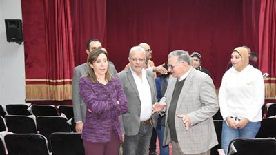 وزيرة الثقافة تتفقد مشروع تطوير مجمع الفنون المعاصرة