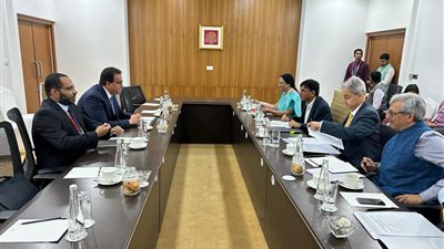 وزير الصحة يبحث مع نظيره الهندي التعاون في مجالات تصنيع الأدوية