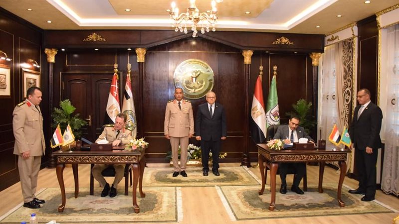 AF716C24-5CDF-444F-89F9-CC2F48BCD7DD