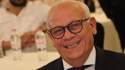 محافظ بورسعيد يستمر في ترميم شوارع أرض النوادي