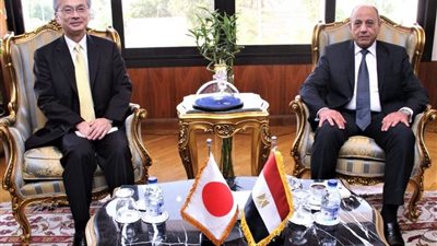 وزير الطيران المدني يبحث مع سفير اليابان آفاق صناعة النقل الجوي